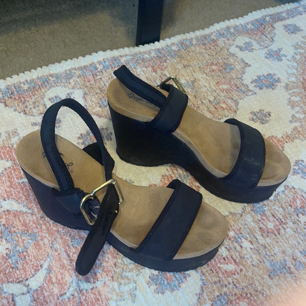 Wedge sandle